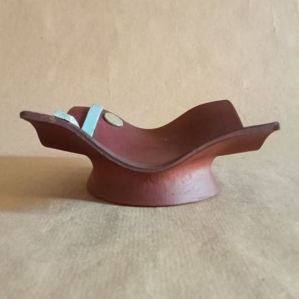 Svuota tasche in gres di tre colori, realizzato interamente a mano