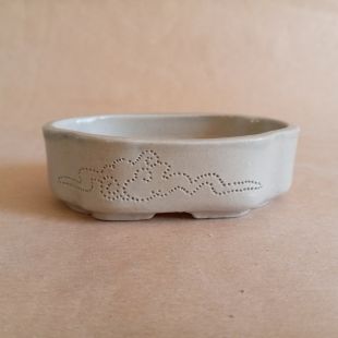 Vaso mokko per mame con nuvole stilizzate, in gres smaltato azzurro pallido