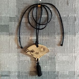 Collana a forma di ventaglio giapponese con decorazione sumi-e cordoncino regolabile