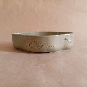 Vaso a forma di nuvola per shohin bonsai con nuvole incise, in gres smaltato