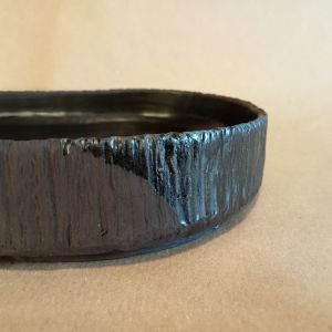 Suiban per suiseki o per ishizuki in gres nero smaltato all'interno