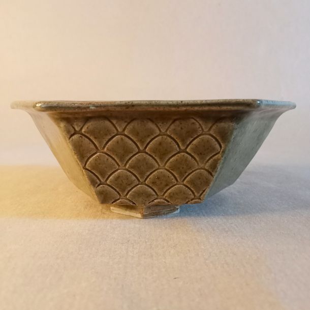 Vaso esagonale per bonsai shohin in gres con motivo a scaglie impresso