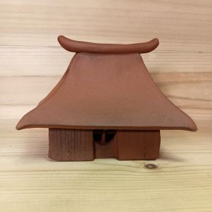 Brucia incenso a forma di capanna giapponese