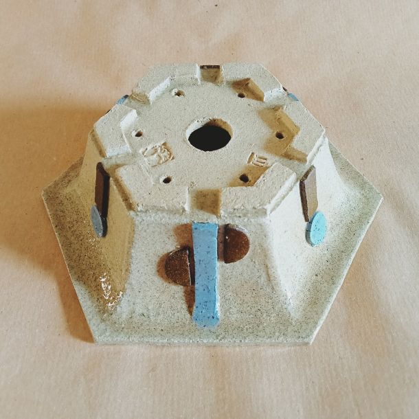 Vaso per shohin bonsai esagonale con decorazioni applicate