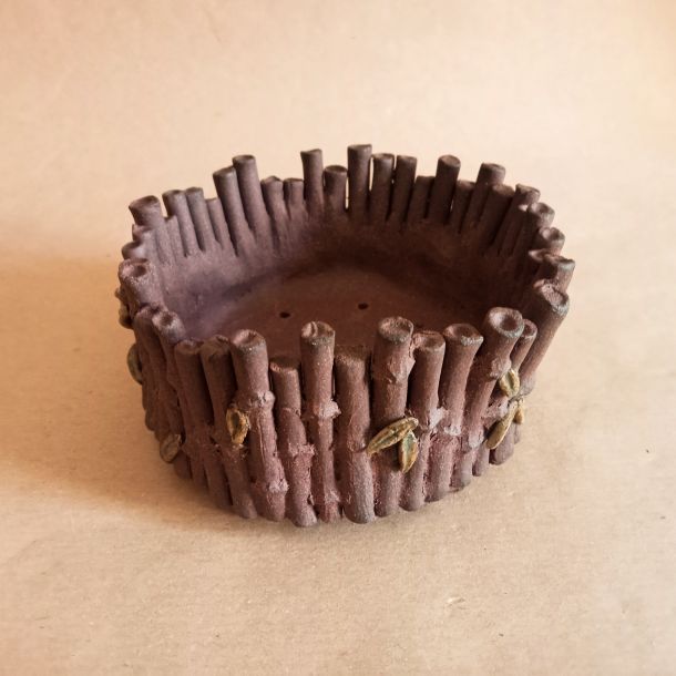 Vaso per kusamono a forma di foresta di bambù in gres non smaltato con foglie smaltate