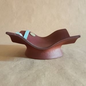 Svuota tasche in gres di tre colori, realizzato interamente a mano